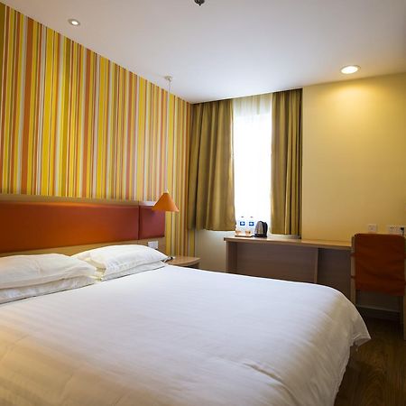 Home Inn Chengdu Kuanzhai Alley New City Square Exterior photo
