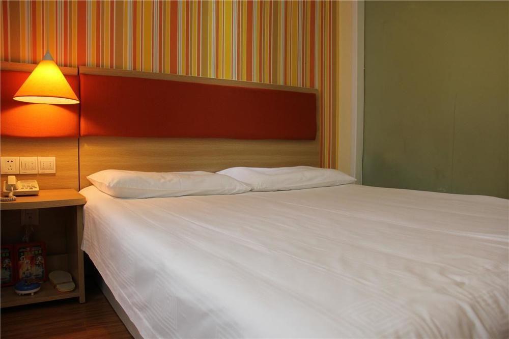 Home Inn Chengdu Kuanzhai Alley New City Square Exterior photo