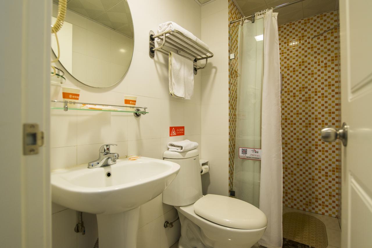 Home Inn Chengdu Kuanzhai Alley New City Square Exterior photo